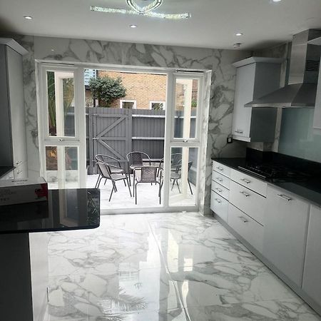 לונדון Tina Guest House מראה חיצוני תמונה