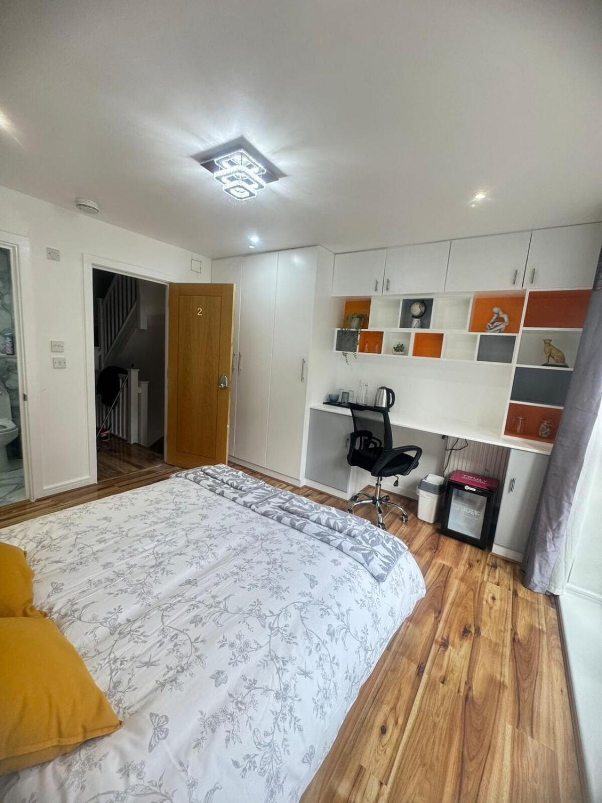 לונדון Tina Guest House מראה חיצוני תמונה